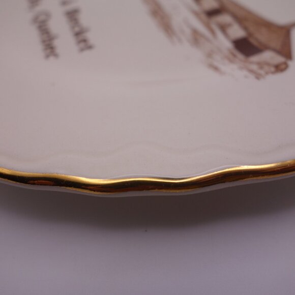 St. Thomas a Becket Pierrefonds, Quebec Decorated in Canada 22K Gold Rim Plate - Picture 15 of 15